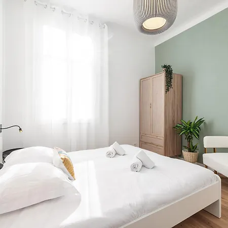 Lovely 2 Bdr Harbor Apartament Nicea