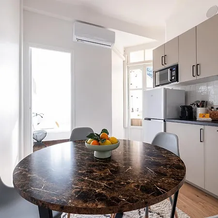 Lovely 2 Bdr Harbor Apartament Nicea