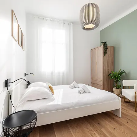 Lovely 2 Bdr Harbor Apartament *