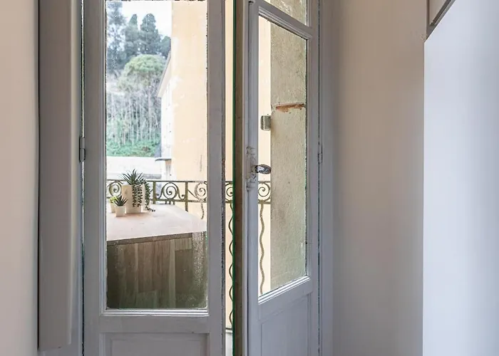 Lovely 2 Bdr Harbor Apartment Nice