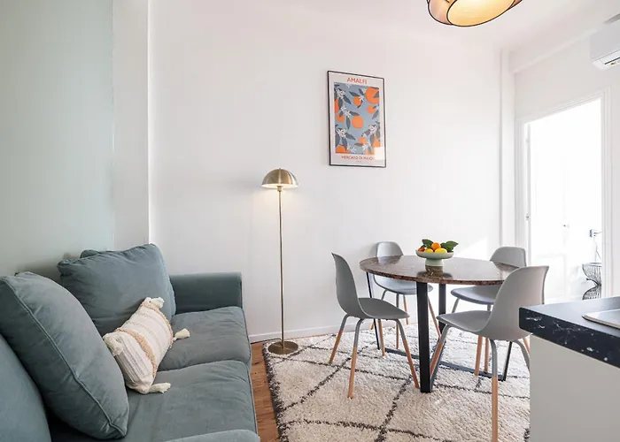 Lovely 2 Bdr Harbor Apartment *